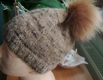 czapka beż melanż z brązem, 180zł